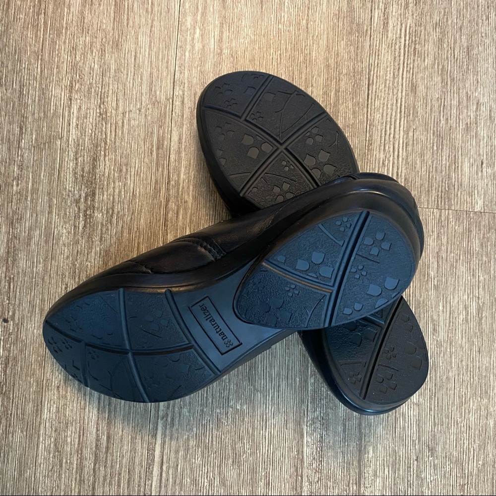 Naturalizer N5 Women’s Black Loafers - Picture 3 of 5